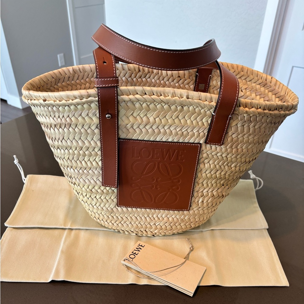 Loewe med Basket bag